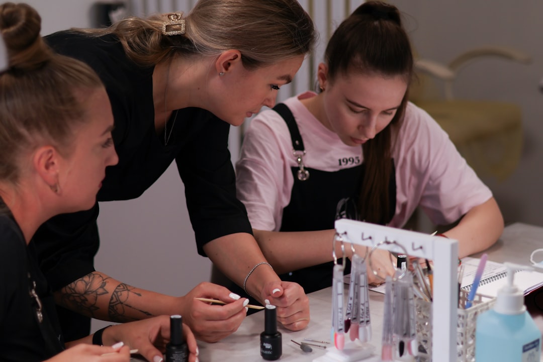 How to Become a Lash Technician in Washington State