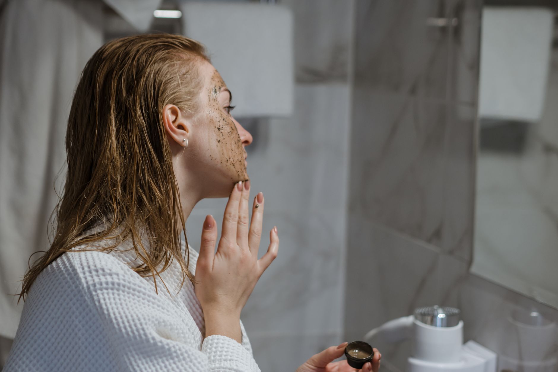 Chemical vs Physical Exfoliation: Which Is Better?