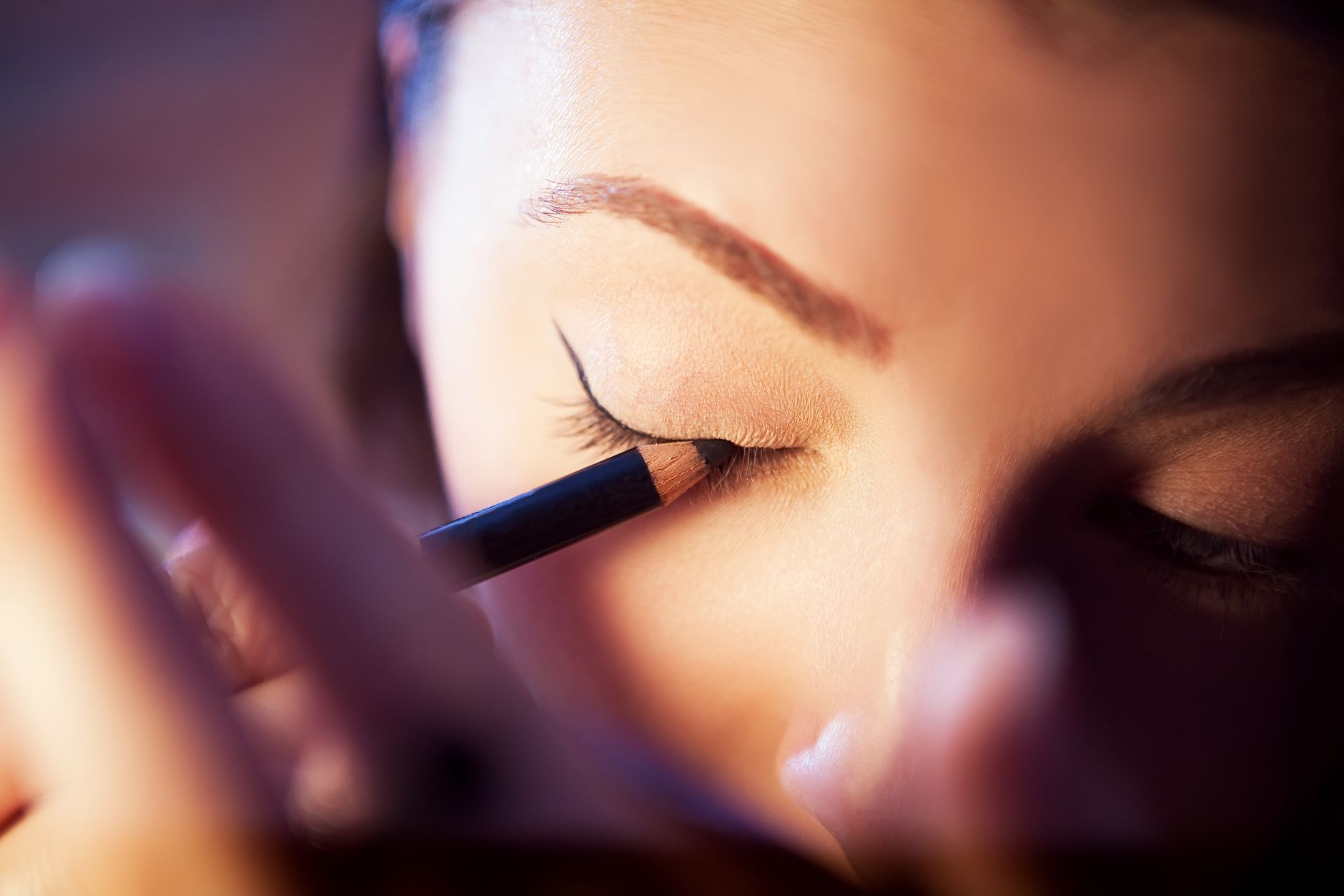 filling in eyebrows makeup example — Luxury Lashes Federal Way WA