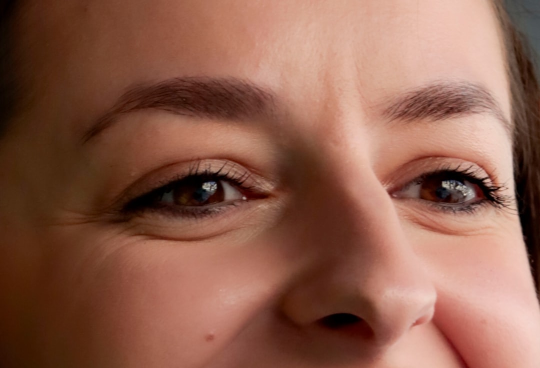 How to Grow Thicker Eyebrows Naturally — Luxury Lashes Federal Way WA