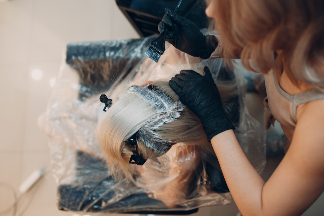 How to Remove Eyelash Extensions Safely