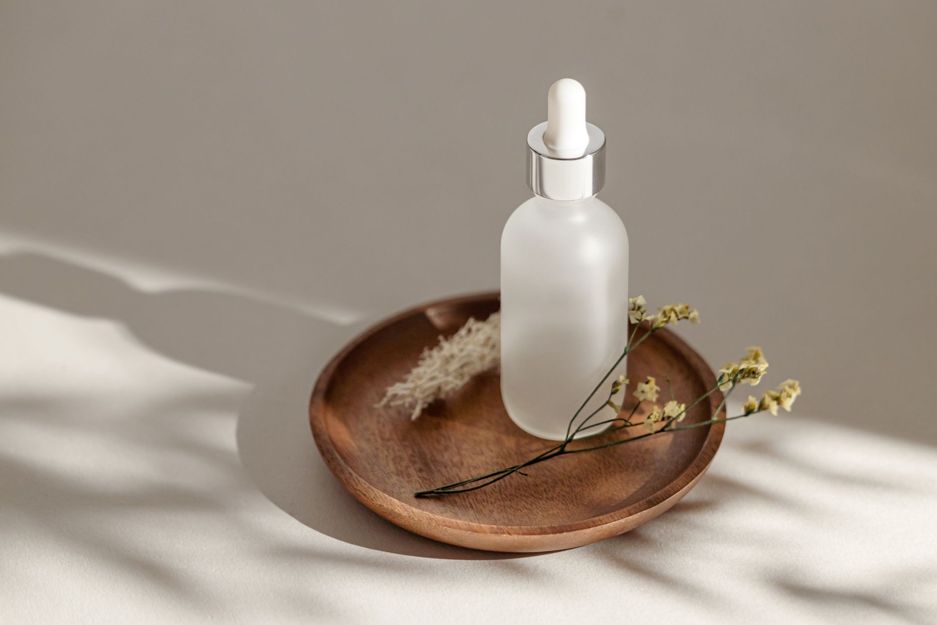 niacinamide serum skincare tips — Luxury Lashes Federal Way WA