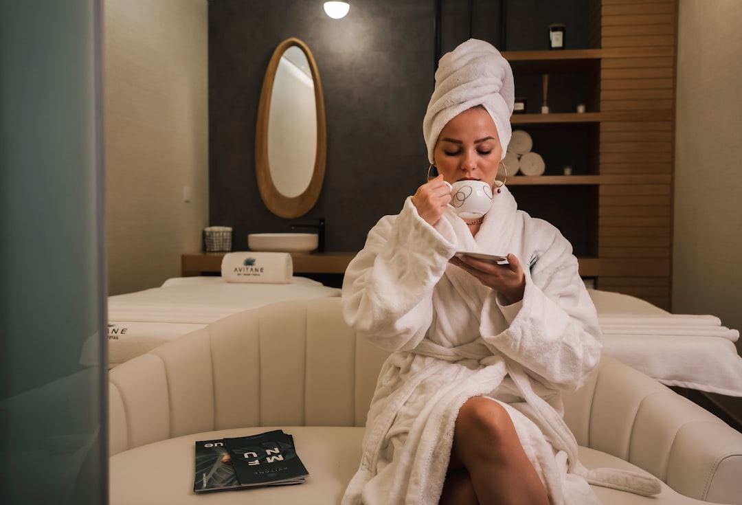 A Self-Care Day in Federal Way: Lashes, Skin & Nails