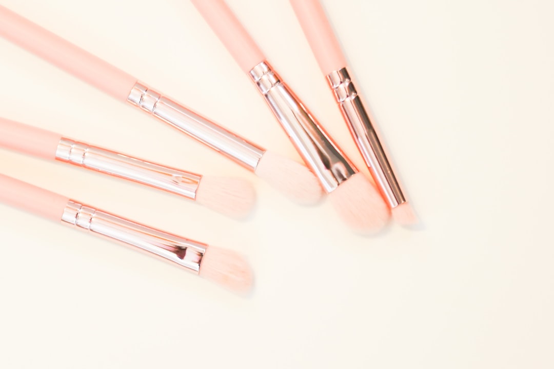 What Is a Lash Bath? Why Clean Lashes Last Longer